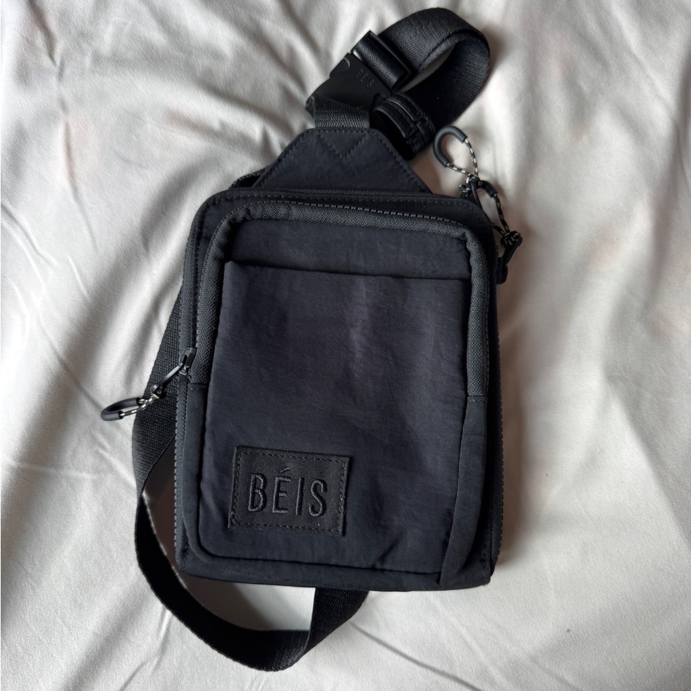 BEIS crossbody bag